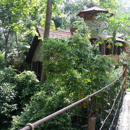 Little Eden Guesthouse Pang Mapha Extérieur photo