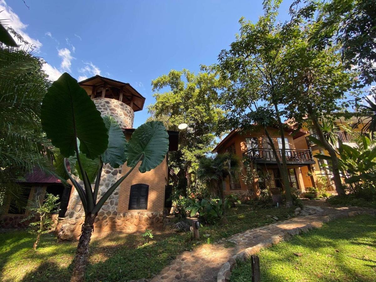Little Eden Guesthouse Pang Mapha Extérieur photo