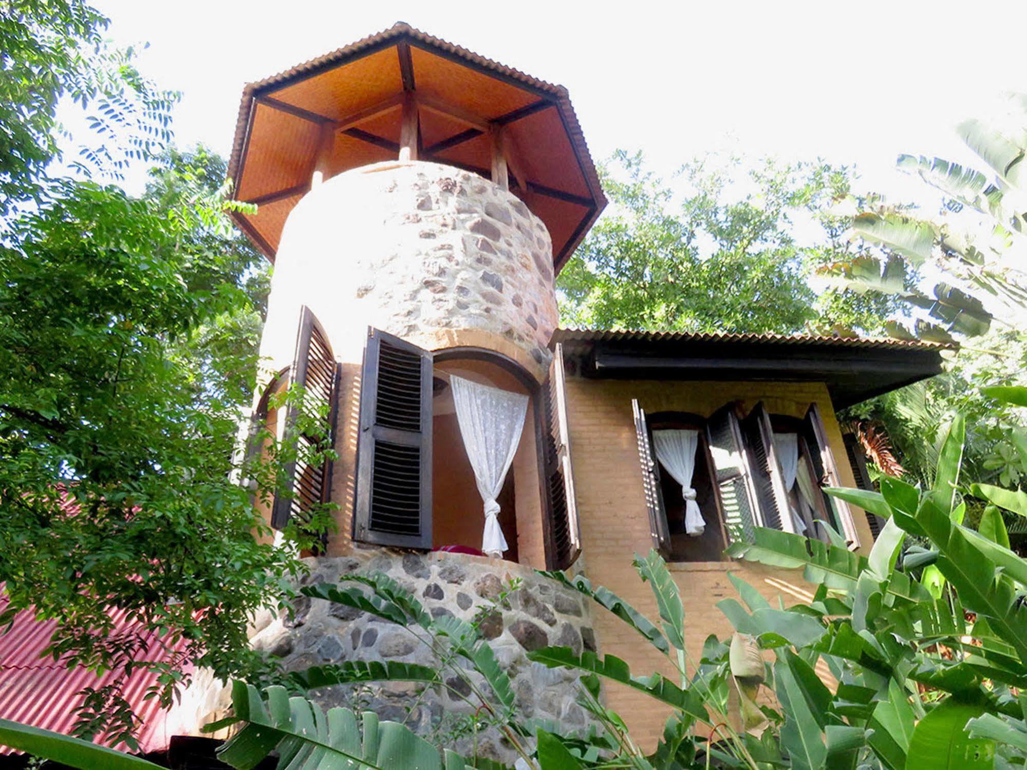 Little Eden Guesthouse Pang Mapha Extérieur photo